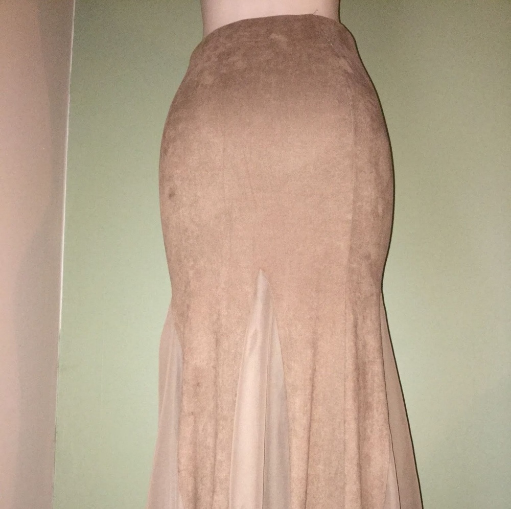 Fitted suede like Khaki skirt